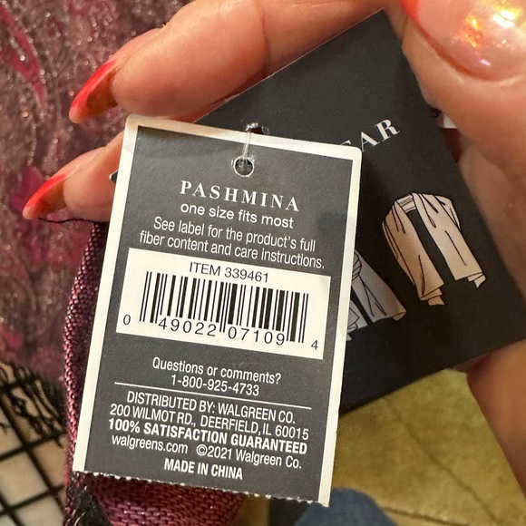 Pashmina Scarf red & Grey w/silver metallic thread & black fringe aprox 27”x 70” - Picture 5 of 8